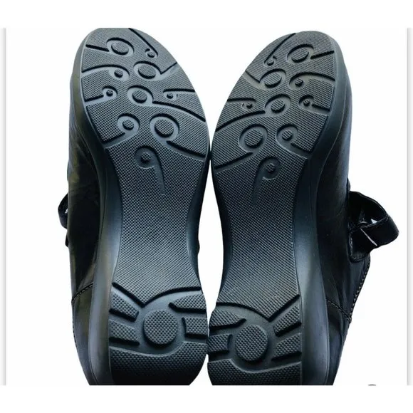 SANITA Thea Black Leather Clogs/Mules Size 10M