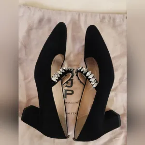 Sara Jessica Parker Elegant Black Women's Shoes with Crystal Embellishments
