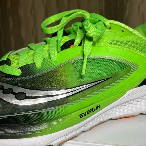 Saucony Kinvara 7 Men's 10.5 Natural Series Running Shoes Green Black S20298-1