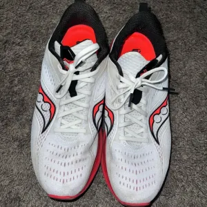 Saucony Men's White and Red Running Shoes