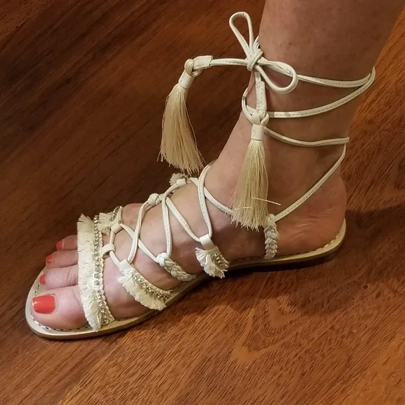 Schutz Jolina Strappy Crystal Embellished Wrap Sandals in Pearl 8M NWT