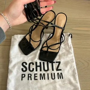 SCHUTZ Krist Heel - black