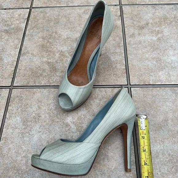 Schutz leather shoes size 7