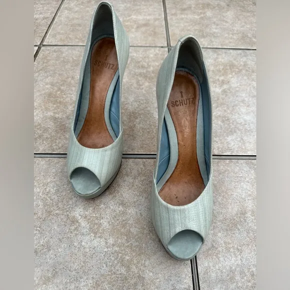 Schutz leather shoes size 7
