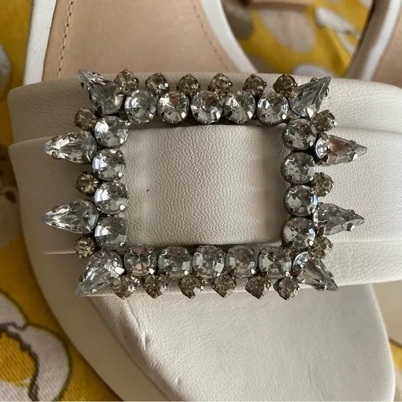 Schutz Nates Nappa leather platform heels with rhinestone buckle size 8B