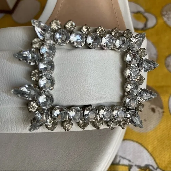 Schutz Nates Nappa leather platform heels with rhinestone buckle size 8B