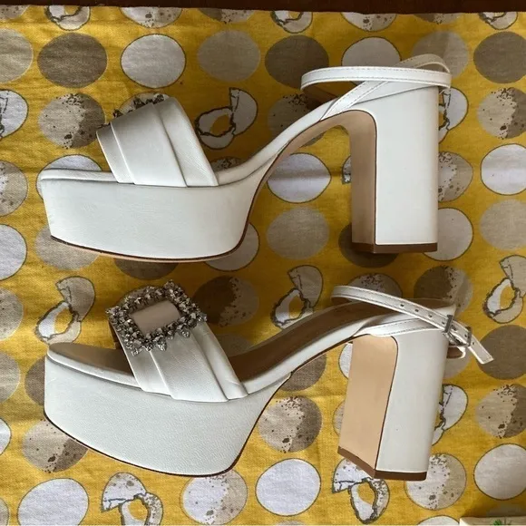 Schutz Nates Nappa leather platform heels with rhinestone buckle size 8B