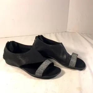 Sesto Meucci  Women's Everly Black and Gray Leather Cut Out Open Toe Flat Sandal