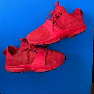 Size 11 Nike Men FREE ACE LEATHER Shoes 749627 600 Shoes Red Black