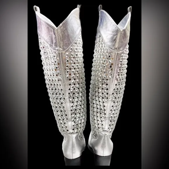 Size 6……….Elegant Metallic Silver Rhinestone Cowboy Boots. New…..Simmi
