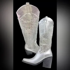 Size 6……….Elegant Metallic Silver Rhinestone Cowboy Boots. New…..Simmi