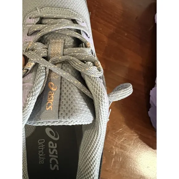 Size 7  1/2 Asics Gel Venture 9 Wide Trail Running Shoes Sheet Rock Summer Dune