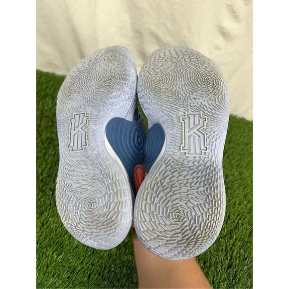 Size 8.5 - CLEAN Nike Kyrie 3 Low Tie-Dye