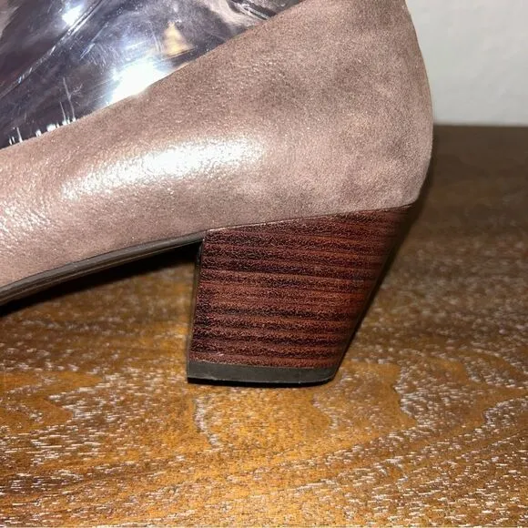 Sofft Lana Metallic Bronze Closed Toe Round Pump Block Heel Shoes