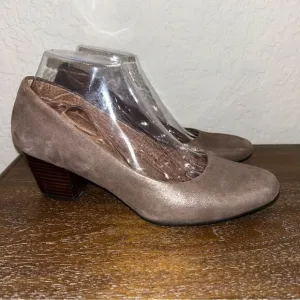 Sofft Lana Metallic Bronze Closed Toe Round Pump Block Heel Shoes