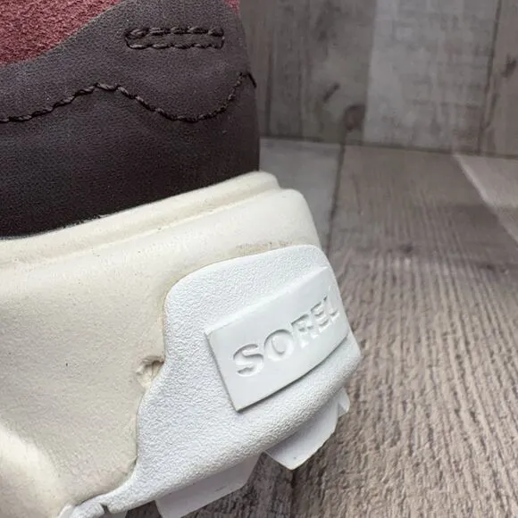 Sorel Kinetic Breakthru Conquest Womens 7 Sneaker Boots Bootie Waterproof Maroon