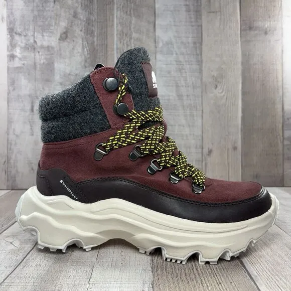 Sorel Kinetic Breakthru Conquest Womens 7 Sneaker Boots Bootie Waterproof Maroon