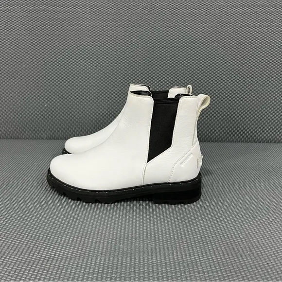 Sorel‎ Lennox White Leather Chelsea Ankle Boots Slip Ons Womens Size 7