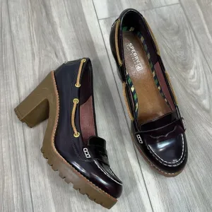 Sperry burgundy leather heeled loafer shoes size 8