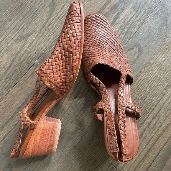 St. Agni Elegant Brown Woven Slingback Shoes