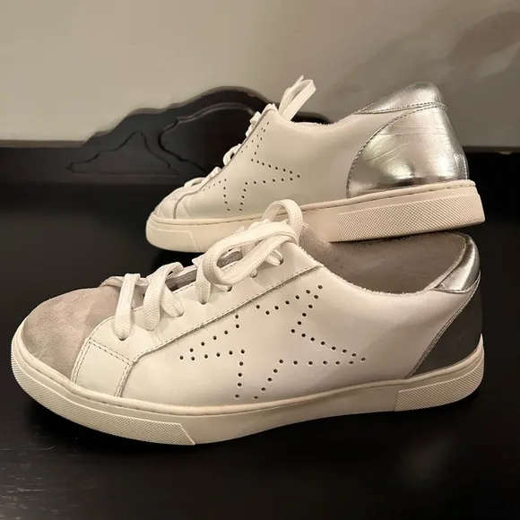 Steve Madden Rezume Sneakers, White Leather Upper Suede Accents Women's 9.5