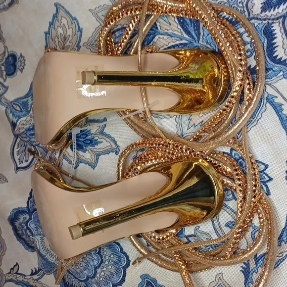 Steve Madden Uplift Gold Rhinestone lace up high heel Sandals Size 9 New