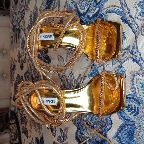 Steve Madden Uplift Gold Rhinestone lace up high heel Sandals Size 9 New