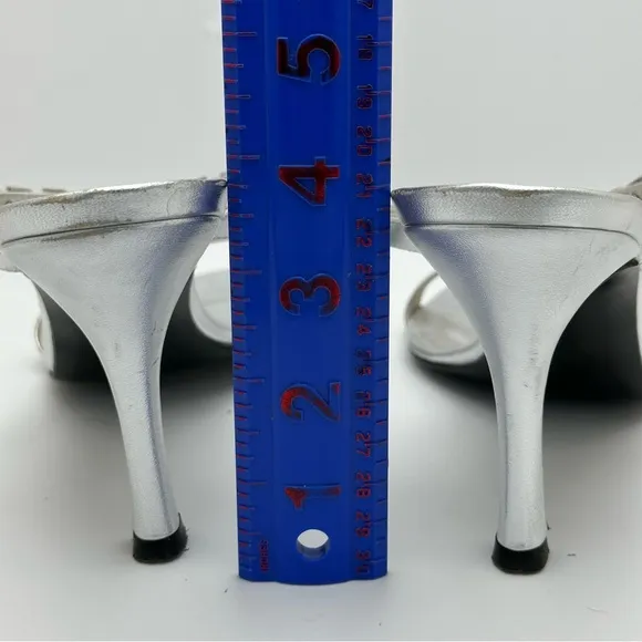 Stuart Weitzman 8.5 Silver Leather Square Rhinestone Bridal T-Strap Heels Sz…