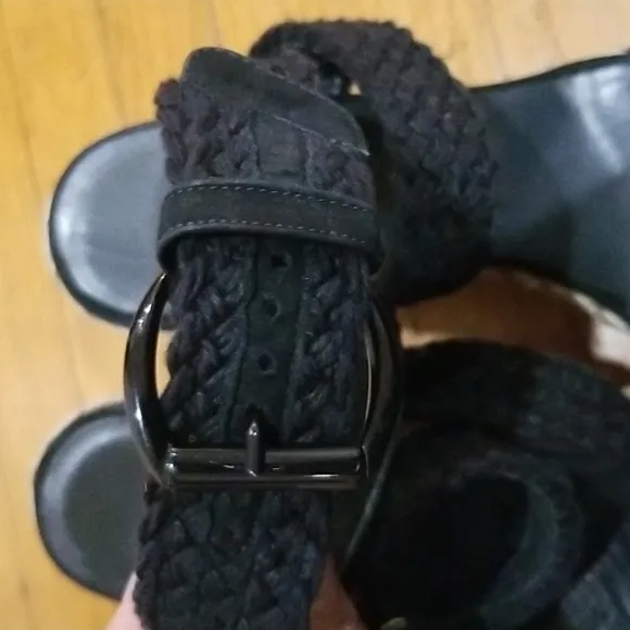 STUART WEITZMAN black crocheted espadrilles wedge modern alex
