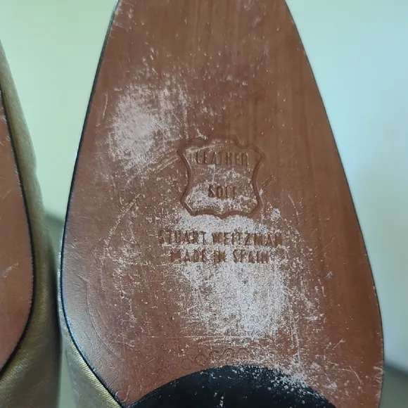 Stuart Weitzman Gold Heels size 8.5B