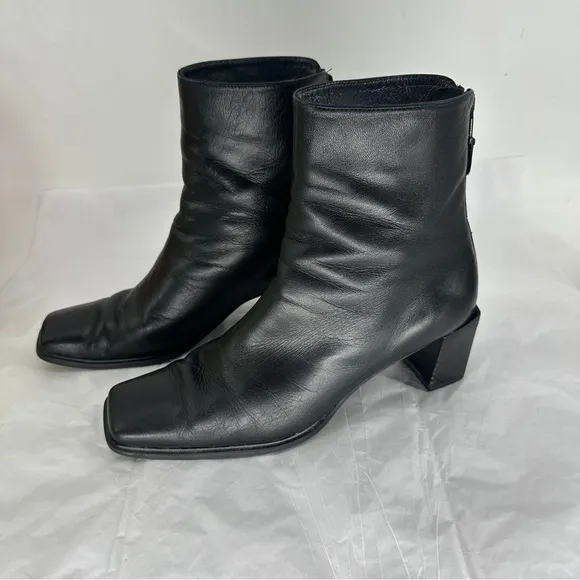 Stuart Weitzman Leather Heeled Boot