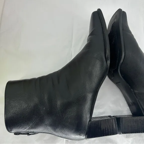 Stuart Weitzman Leather Heeled Boot