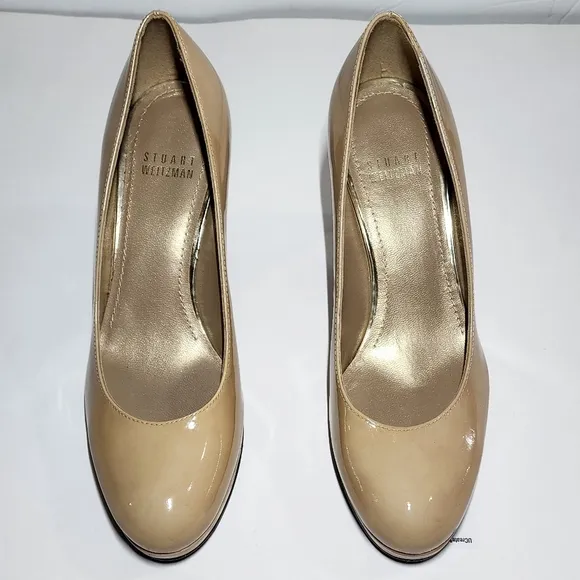 Stuart Weitzman Nude Patent Leather Heel Pump/ Size 6M
