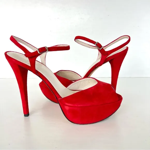 STUART WEITZMAN Red Suede Open Toe Strap Buckle Platform Heel Boho Sandals Sz 40