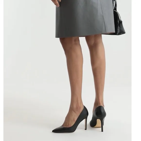 STUART WEITZMANLeigh 75 Pointed ToePump In Black size 9.5 NEW