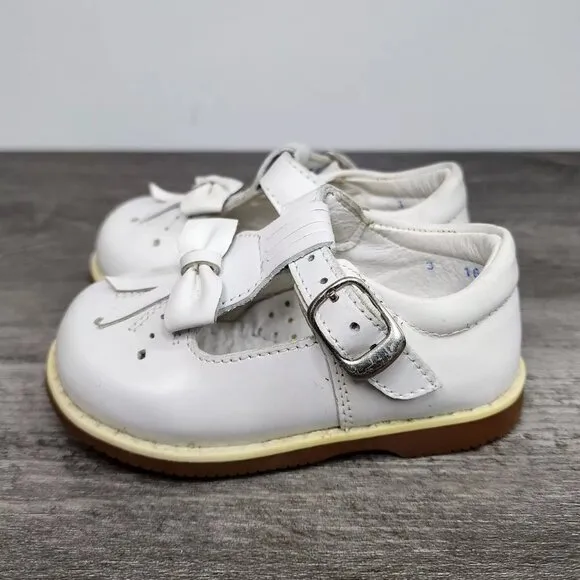Taps by Kinder White Leather Baby Toddler Shoes