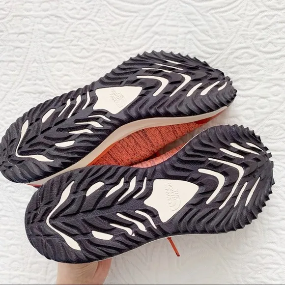 The North Face Women's VECTIV Escape Knit Trail Running Shoes (Sz 6)