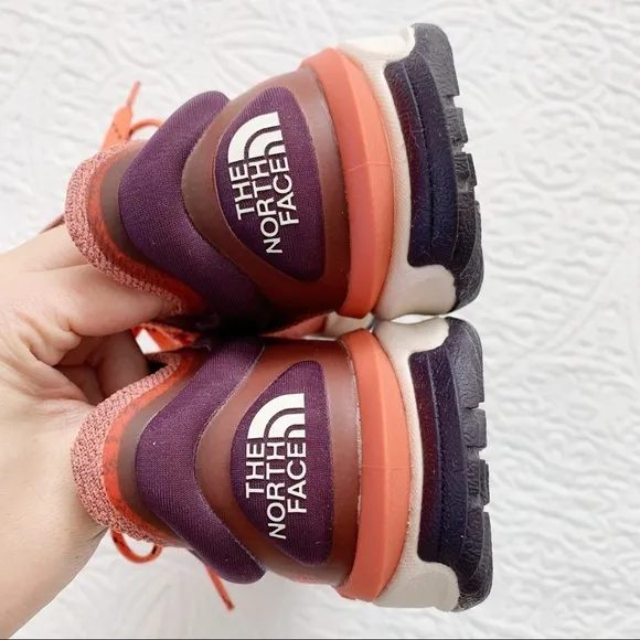 The North Face Women's VECTIV Escape Knit Trail Running Shoes (Sz 6)
