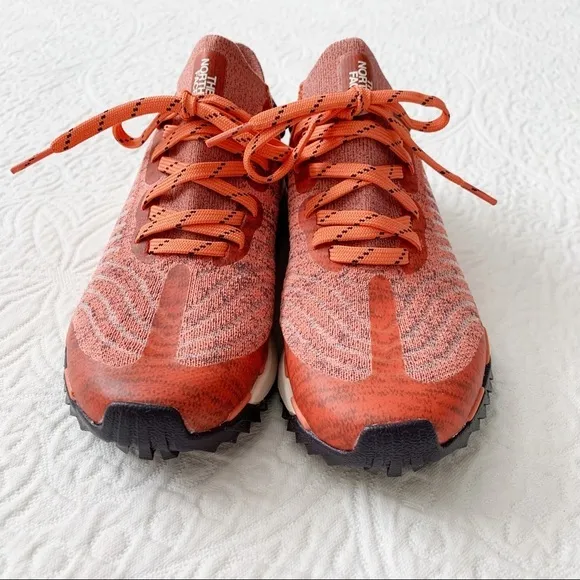 The North Face Women's VECTIV Escape Knit Trail Running Shoes (Sz 6)