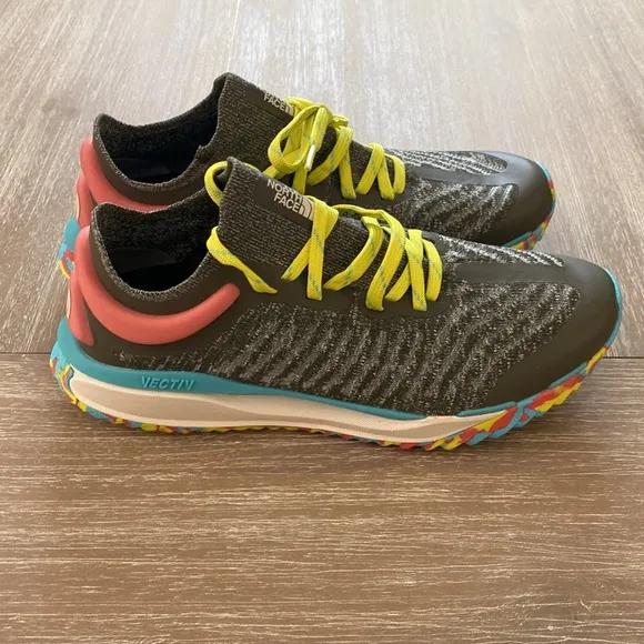 The North Face Women's Vectiv Escape Knit Trail Shoe