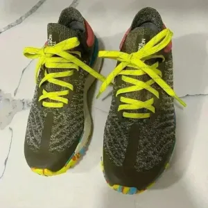 The North Face Women's VECTIV Escape Knit Trail Shoes Size 7