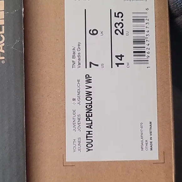 The north face youth boys Kids’ Alpenglow V Waterproof Boots