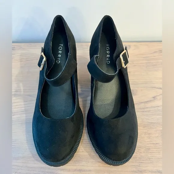 TORRID Mary Jane Lug Sole 9WW Black Brushed Suede Corpcore Dark Academia Gothic