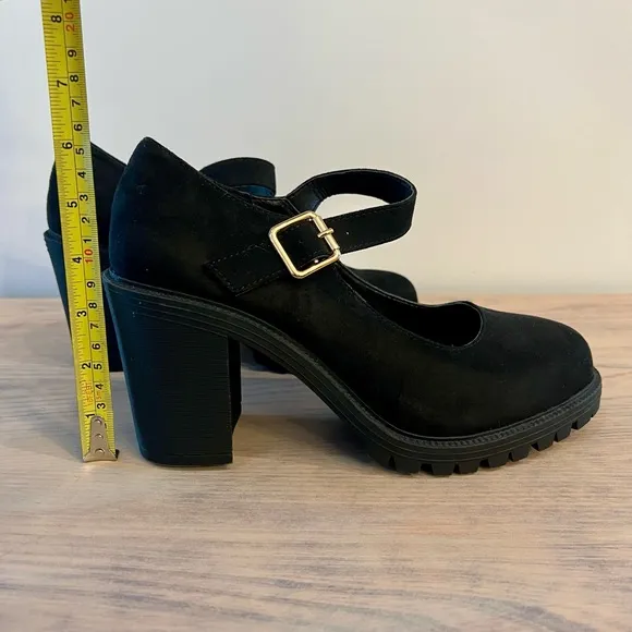 TORRID Mary Jane Lug Sole 9WW Black Brushed Suede Corpcore Dark Academia Gothic