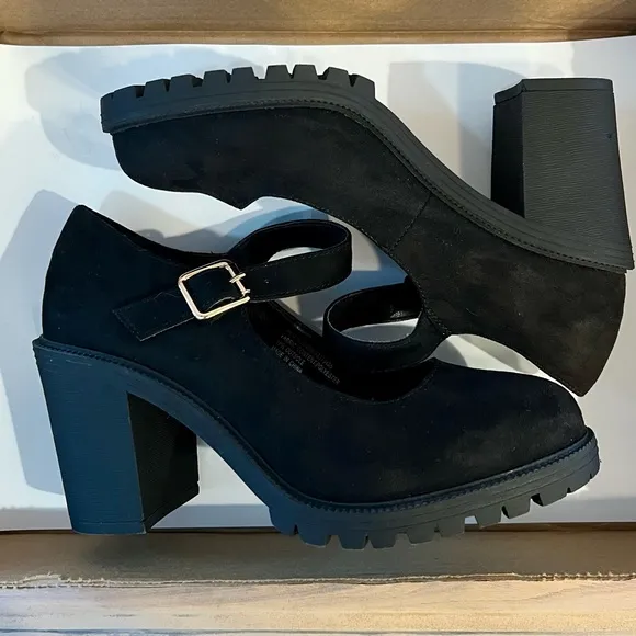 TORRID Mary Jane Lug Sole 9WW Black Brushed Suede Corpcore Dark Academia Gothic