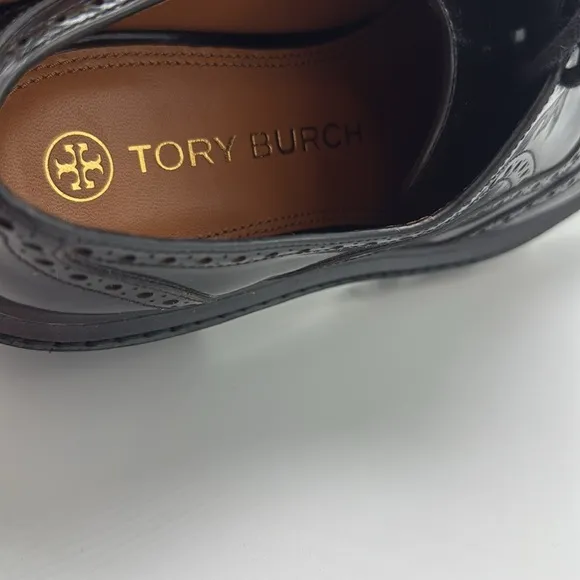 Tory Burch Lace-Up Leather Oxford Shoes toe cap size 9 preppy prep academia