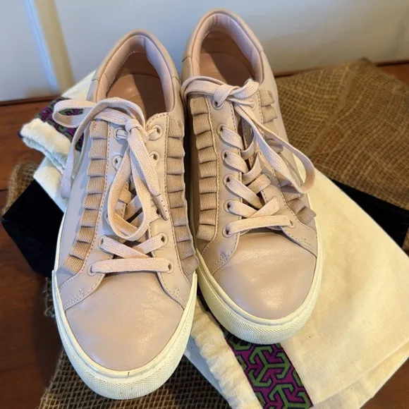 TORY BURCH RUFFLE SNEAKER Pink Leather Size 7.5
