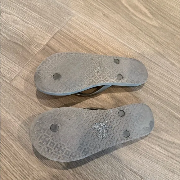 Tory Burch- snakeskin flip flop sandals