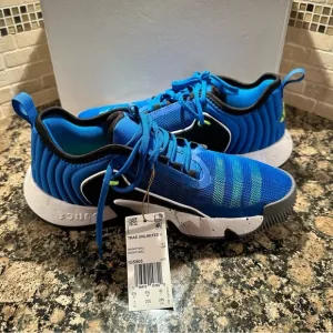 Trae Unlimited Adidas Basketball Shoes New in Box Size 7