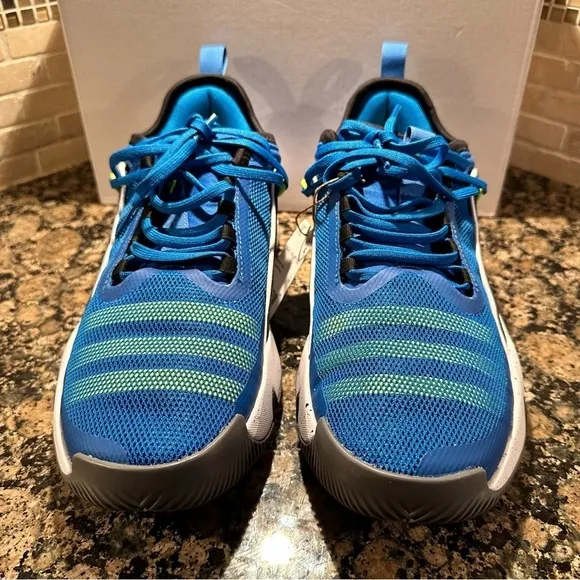 Trae Unlimited Adidas Basketball Shoes New in Box Size 7